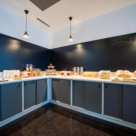 Fourside Messe, Trademark Collection By Wyndham Hotel