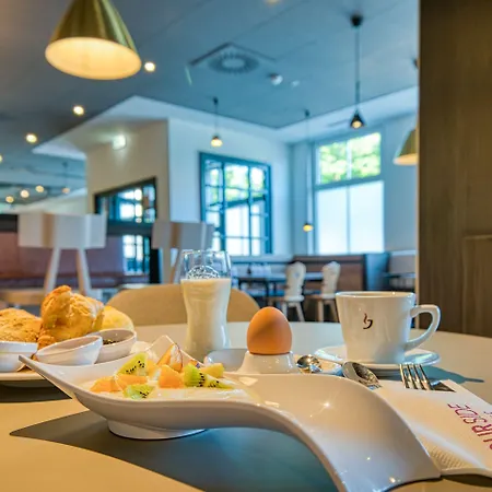 Fourside Messe, Trademark Collection By Wyndham