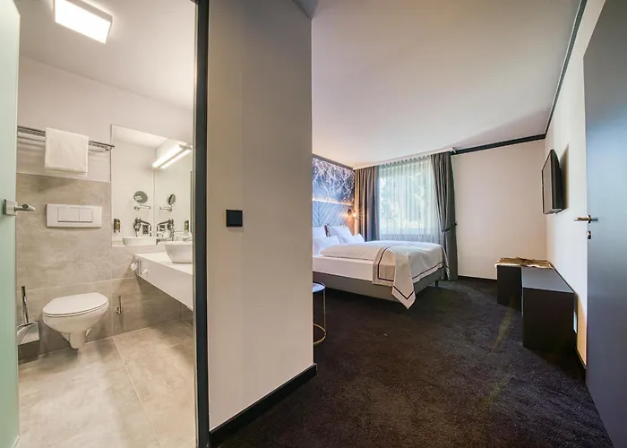 Fourside Messe, Trademark Collection By Wyndham 4* Salzburg