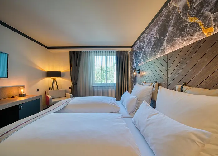 Fourside Messe, Trademark Collection By Wyndham