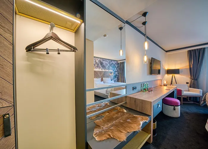 Fourside Messe, Trademark Collection By Wyndham Hotel 4*