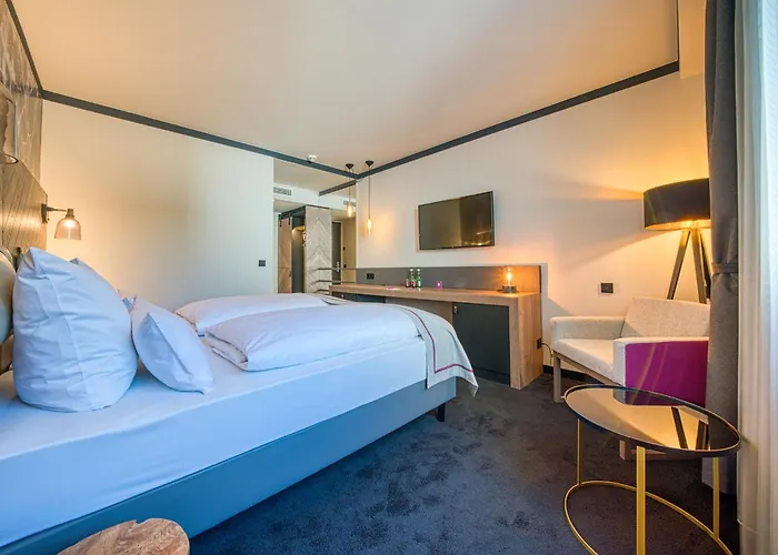 Hotel Fourside Messe, Trademark Collection By Wyndham 4*