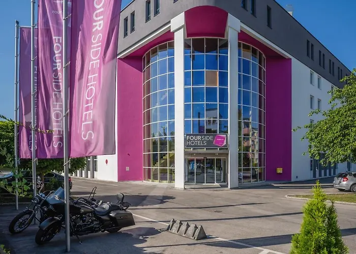 Fourside Messe, Trademark Collection By Wyndham Hotel 4*