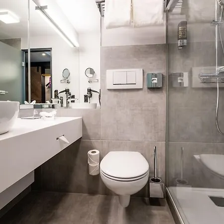 Hotel Plaza Messe 4*
