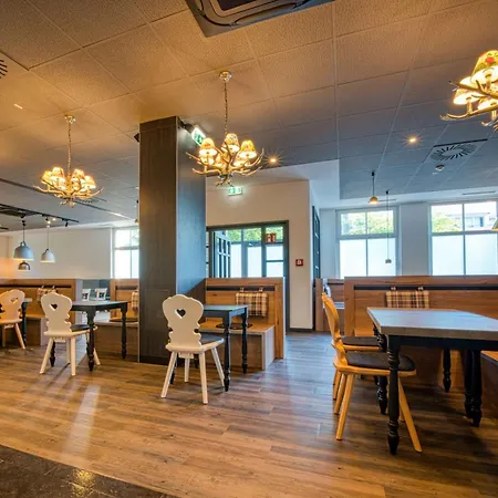 Plaza Inn Salzburg Messe 4*