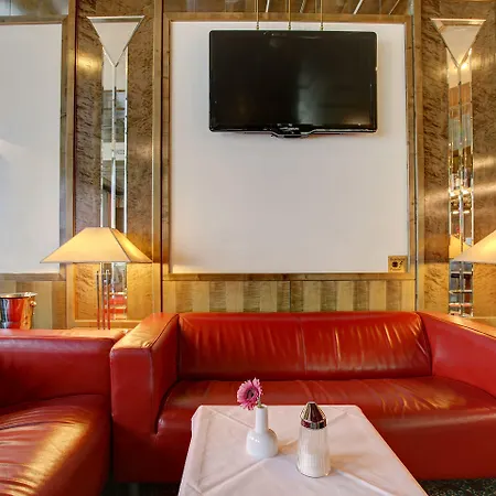 Hotel Plaza Messe 4*
