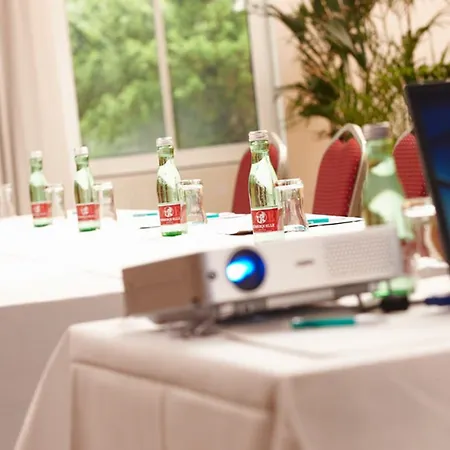 Fourside Messe, Trademark Collection By Wyndham 酒店 4*