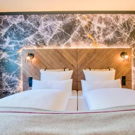Plaza Messe Hotel Solnohrad