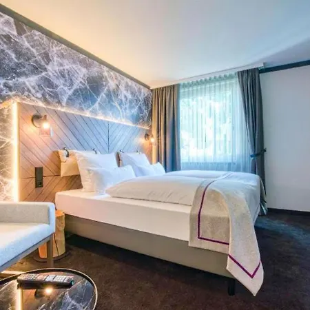 Plaza Messe Hotel Solnohrad