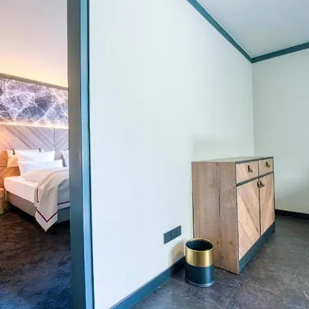 Hotel Plaza Messe Solnohrad