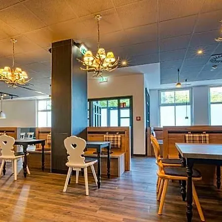 מלון Plaza Messe