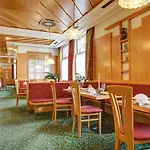 Fourside Messe, Trademark Collection By Wyndham Hotel 4*