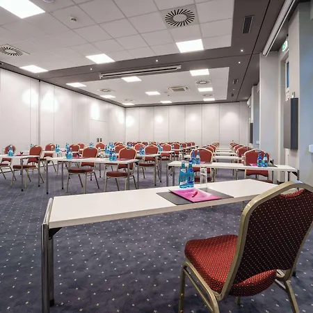 Fourside Messe, Trademark Collection By Wyndham Hotel Solnohrad