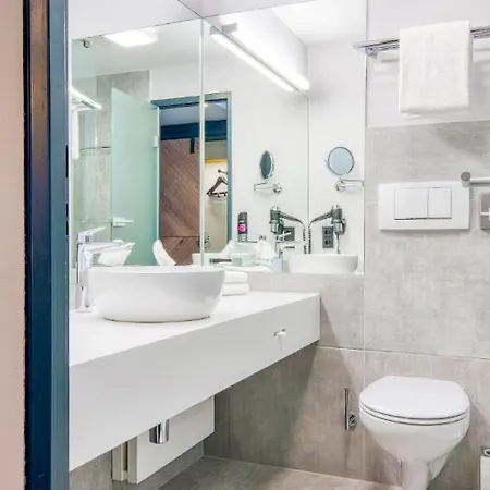 Plaza Messe Hotell 4*