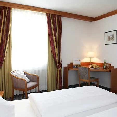 Hotel Plaza Messe 4*