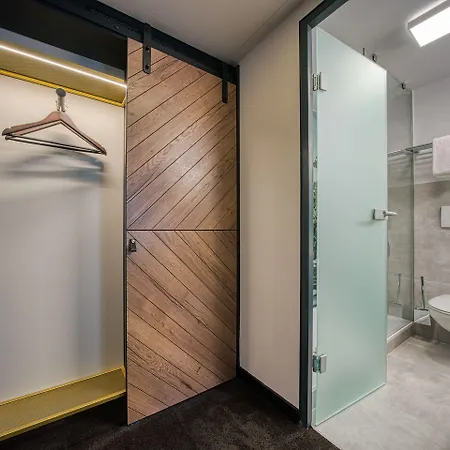 Hotel Fourside Messe, Trademark Collection By Wyndham 4*