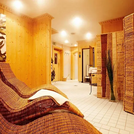 Plaza Messe Otel 4*